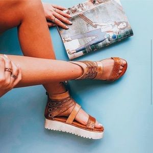 Bed Stu Artemia Leather Sandal Bone Mustard Tan Rustic